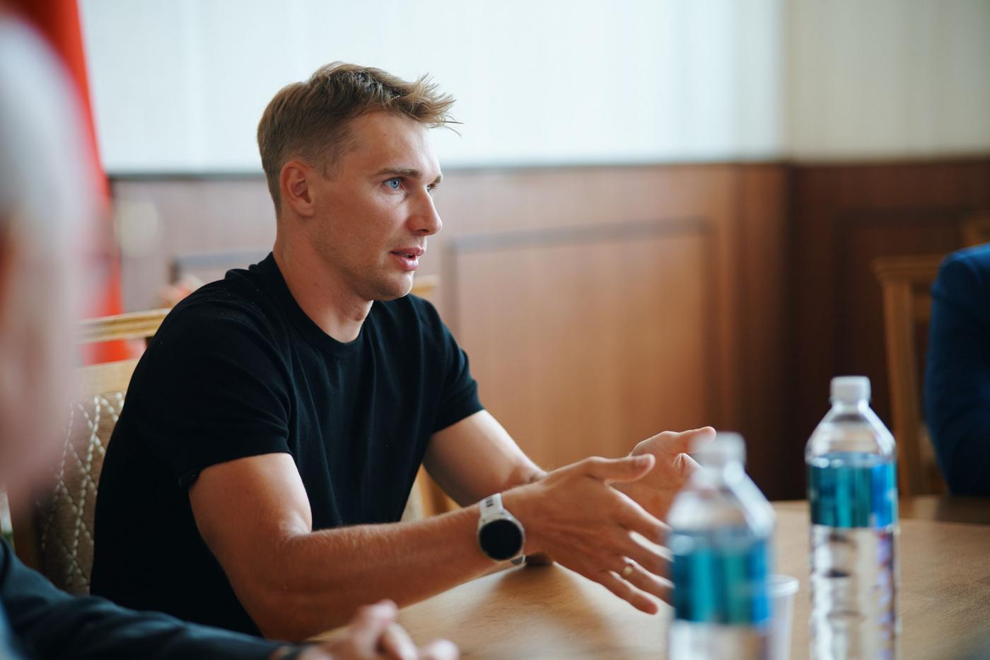 «Университет поможет понять, что есть выход из любой ситуации». В БНТУ состоялся открытый диалог с Антоном Смольским